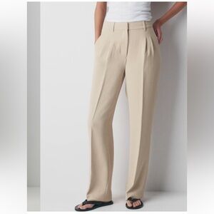 Aritzia The Effortless Pant — Crepette